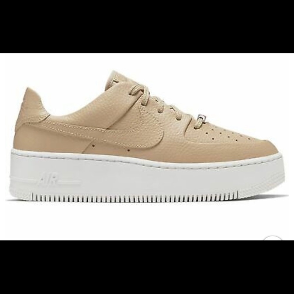 Size 5.5 Nike Air Force platform sneakers